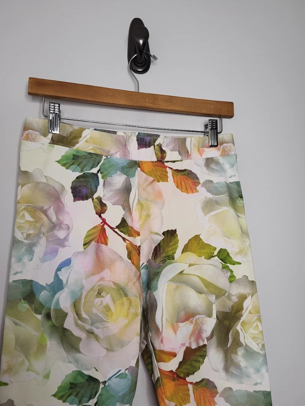 Soft Surroundings Have To Have Floral Pull On Pants Size Small